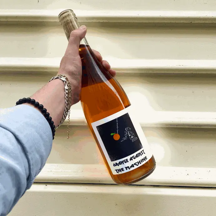 Orange Against the Machine - Banjo Vino